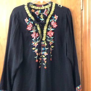 XL Black Ladies Blouse by Johnny Was